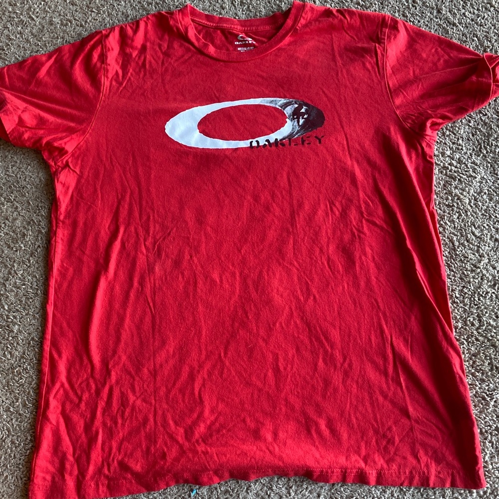 Oakley Big Graphic Beach Surfer Red MensT Shirt XL